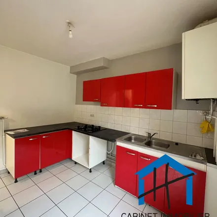 Image 2 - Impasse des Lilas, 42400 Saint-Chamond, France - Apartment for rent