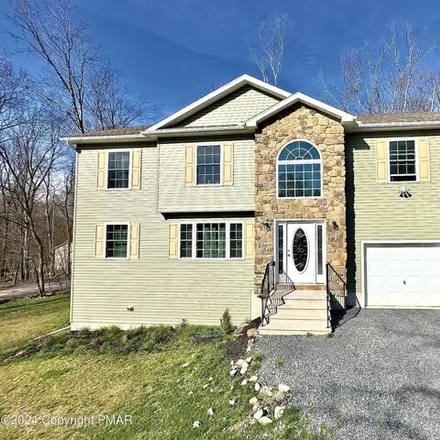 Image 1 - 2025 Forest Lake Drive, Middle Smithfield Township, PA 18302, USA - House for sale