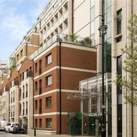 Image 9 - 10 Lancelot Place, London, SW7 1DR, United Kingdom - Apartment for sale