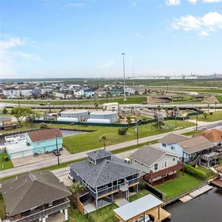 Image 7 - 421 Pompano Street, Bayou Vista, Galveston County, TX 77563, USA - House for sale