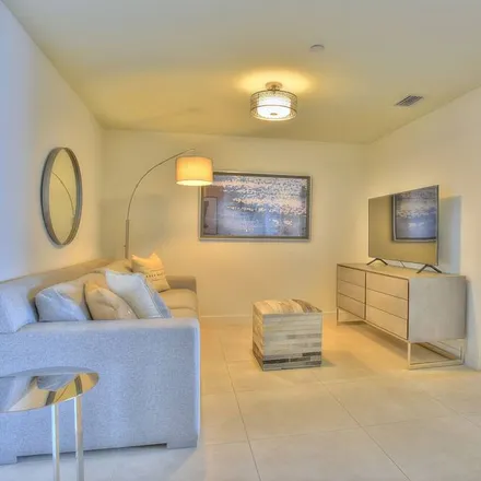 Image 2 - Fort Lauderdale, FL - Apartment for rent