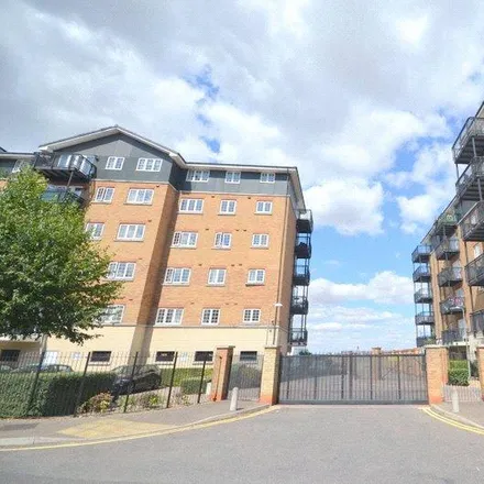 Rent this 2 bed apartment on Clifton Marine Parade in Gravesend, DA11 0DH