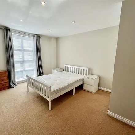 Image 1 - Curzon Place, Gateshead, NE8 2AR, United Kingdom - Apartment for rent