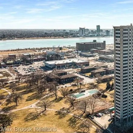 Buy this 1 bed condo on 1300 Lafayette East Cooperative in 1300 Navarre Place, Detroit