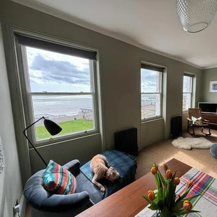 Image 1 - James Villa, Balmoral Place, Broadstairs, CT11 8JJ, United Kingdom - Apartment for sale