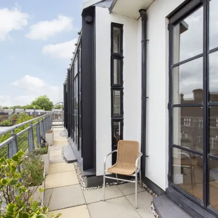 Image 1 - Cobden House, Carlow Street, London, NW1 7LL, United Kingdom - Apartment for rent