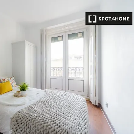 Rent this 8 bed room on Madrid in Bailén - Yeseros, Calle de Bailén