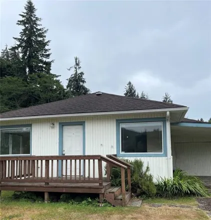 Buy this 2 bed house on 2240 Michigan Avenue in Raymond, WA 98577