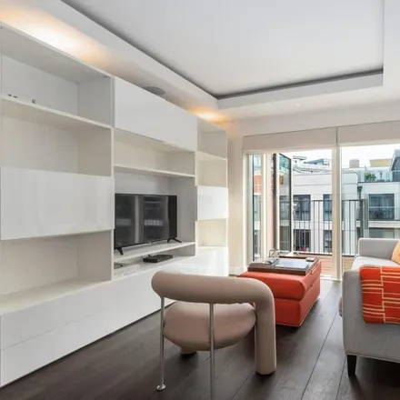 Rent this 1 bed apartment on Meadows House in 6 Park Street, London