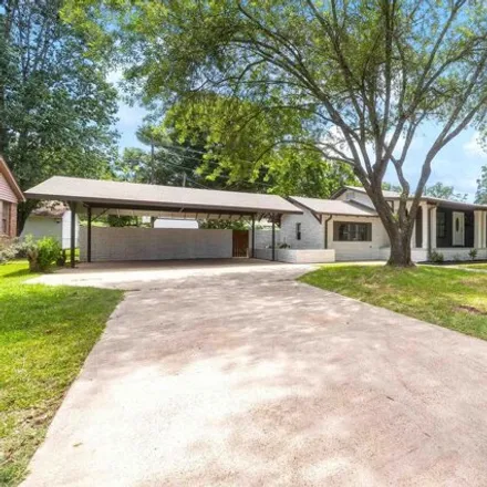 Image 2 - 4210 Pine St, Texarkana, Texas, 75503 - House for sale