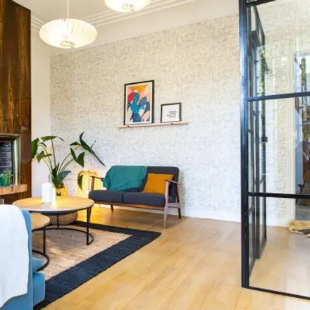 Rent this 4 bed room on 12 Avenue de la République in 94600 Choisy-le-Roi, France