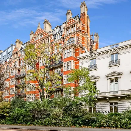 Rent this 4 bed apartment on Parkside in Knightsbridge, 28-52 Knightsbridge