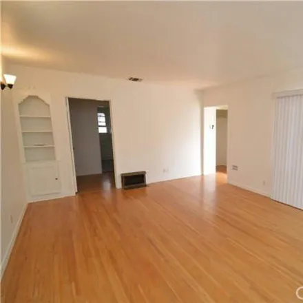 Image 3 - North Screenland Drive, Burbank, CA 91505, USA - House for rent