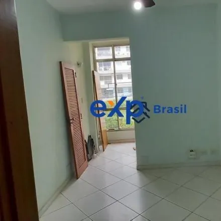 Buy this 2 bed apartment on Rua Voluntários da Pátria 31 in Botafogo, Zona Sul do Rio de Janeiro - RJ