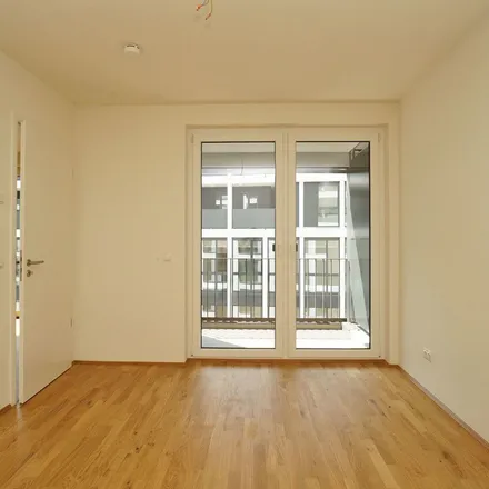 Rent this 2 bed apartment on Elisenstraße 25 in 01307 Dresden, Germany