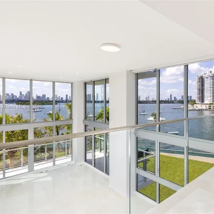 Rent this 5 bed condo on Flamingo Resort Residences in Bay Road, Miami Beach