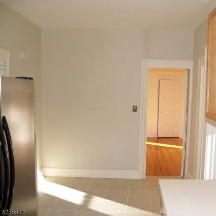 Image 7 - 17 Mountain View Place, Montclair, NJ 07042, USA - Apartment for rent