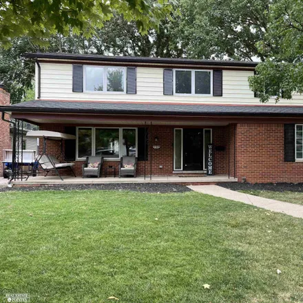 Buy this 5 bed house on 1265 Blairmoor Court in Grosse Pointe Woods, MI 48236