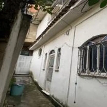 Buy this 1 bed house on Rua Júlio Berkowitz in Cabuís II, Nilópolis - RJ