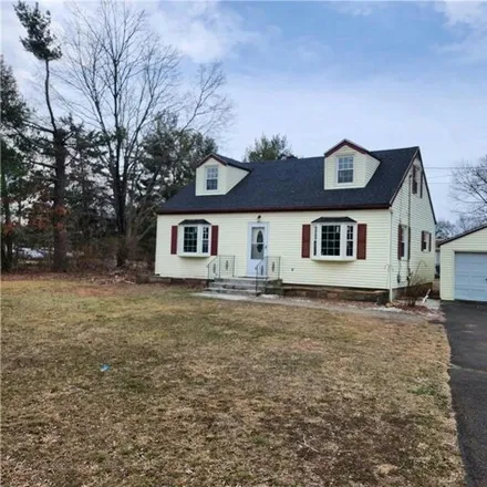 Rent this 4 bed house on 40 Kimberly Circle in North Haven, CT 06473