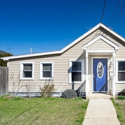 Buy this 3 bed house on 1 Holly Street in East Providence, RI 02915