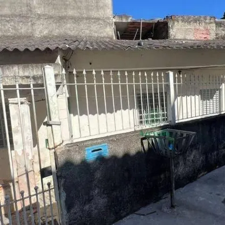 Buy this 4 bed house on Professor Ennio Chiesa State School in Rua Mariano Manzon 88, Gopoúva