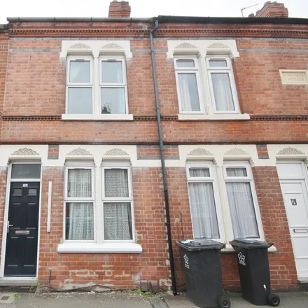 Rent this 3 bed townhouse on Jarrom Street in Leicester, LE2 7DE