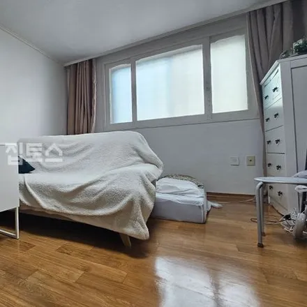 Rent this 2 bed apartment on 서울특별시 서초구 양재동 329-5