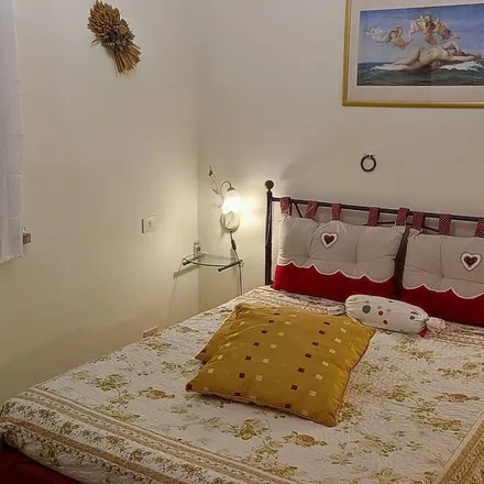 Rent this 2 bed apartment on 06061 Castiglione del Lago PG