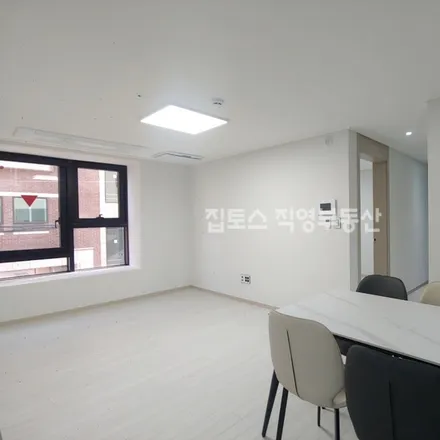 Rent this 2 bed apartment on 서울특별시 도봉구 도봉동 600-29