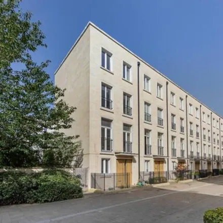 Buy this 3 bed townhouse on 2 Stothert Avenue in Bath, BA2 3FF