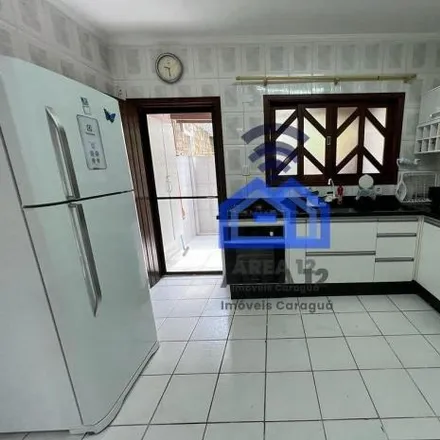 Buy this 2 bed house on Rua Itapoã in Martin de Sá, Caraguatatuba - SP