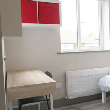 Rent this 6 bed room on 22 The Rise in Dublin, D09 K190