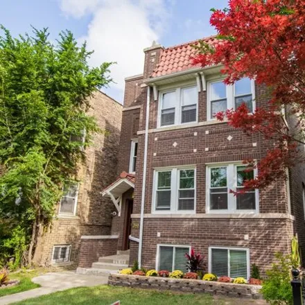 Rent this 2 bed apartment on 2648 West Lunt Avenue in Chicago, IL 60645