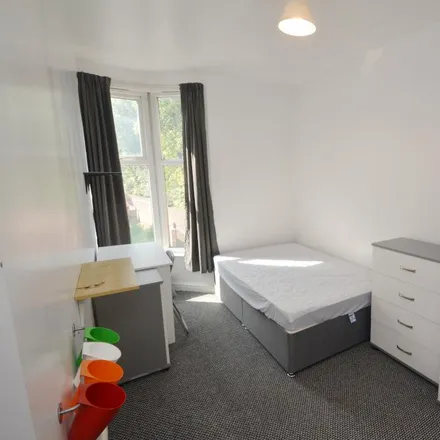 Image 3 - Pine Grove, Victoria Park, Manchester, M14 5QG, United Kingdom - Room for rent