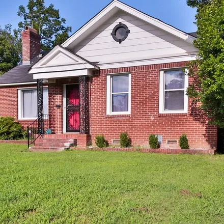 Buy this 2 bed house on 930 East Drive in Memphis, TN 38108