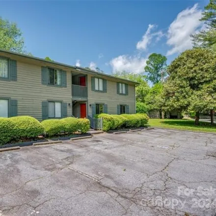 Image 2 - 343 Huff Street, Willow Bend, Hendersonville, NC 28739, USA - Condo for sale
