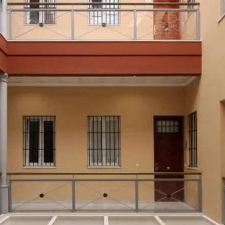 Image 2 - Calle Santa María de Gracia, 2, 41001 Seville, Spain - Apartment for rent