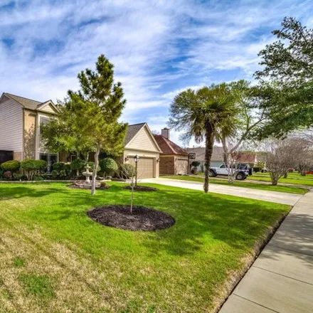 Image 2 - 404 Newberry Street, South Westchester Meadows, Grand Prairie, TX 75052, USA - House for sale