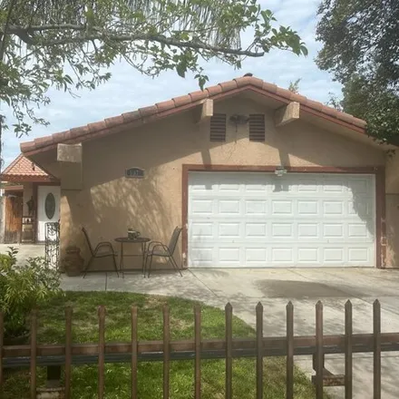 Image 3 - 559 East Cortland Avenue, Fresno, CA 93704, USA - House for sale