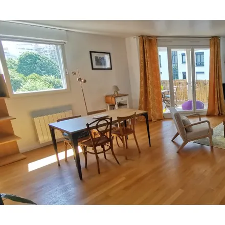 Rent this 2 bed apartment on Rond-Point Guimard in 92130 Issy-les-Moulineaux, France