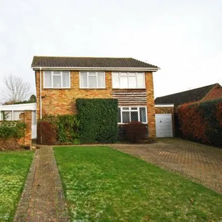 Buy this 3 bed house on Heath Road in Beaconsfield, HP9 1DA