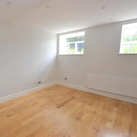 Image 3 - Eastgate House, Thorpe Road, Norwich, NR1 1ES, United Kingdom - Apartment for rent