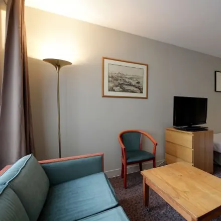 Rent this studio room on Paris 9e Arrondissement