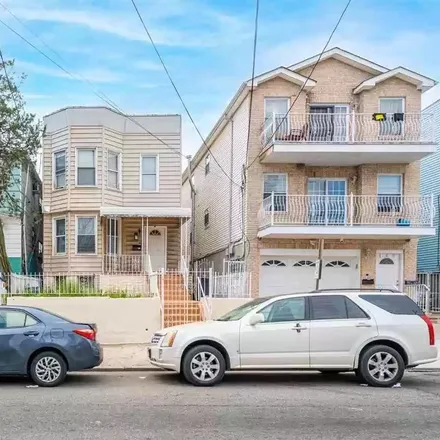 Buy this 8 bed duplex on 144 Seaview Avenue in Greenville, Jersey City