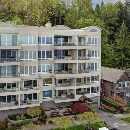 Image 2 - Bay Villa, 1210 Alki Avenue Southwest, Seattle, WA 98116, USA - Condo for sale