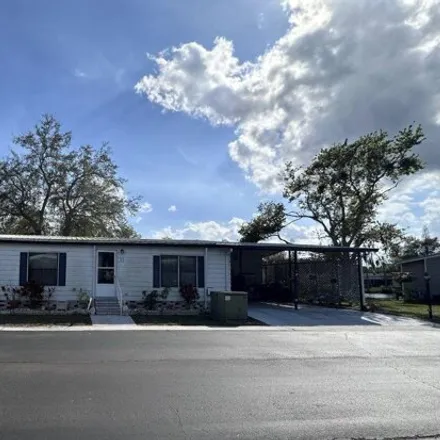 Buy this studio apartment on 35 Morganthau Drive in Lakeland Highlands, Polk County