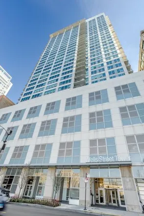 Rent this 3 bed condo on Wells Street Tower in 701 South Wells Street, Chicago