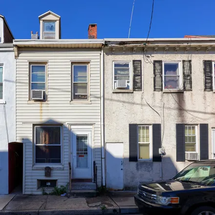 Buy this 3 bed townhouse on 318 Mulberry Street in Reading, PA 19604