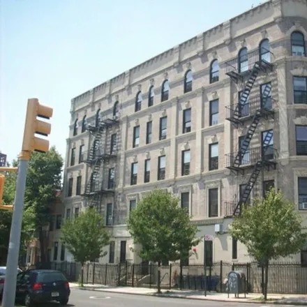 Image 2 - 697 Dawson Street, New York, NY 10455, USA - Apartment for sale